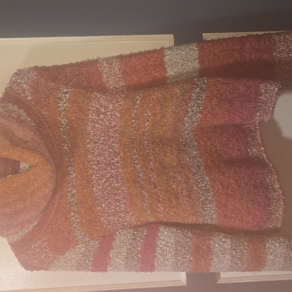 FREE PEOPLE SWEATER